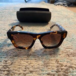 MVMT Trap sunglasses NWT